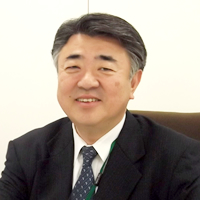 営業本部長 渡辺晴彦